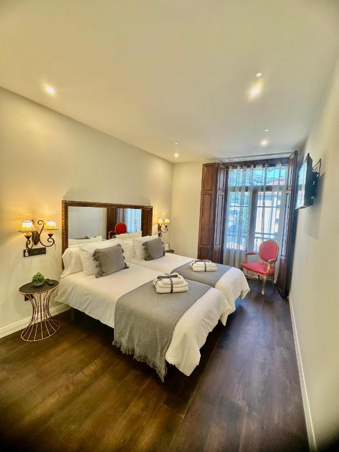 Claren'S Boutique Rooms Кангас-дель-Нарсеа Экстерьер фото