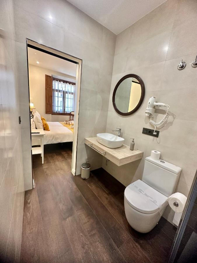 Claren'S Boutique Rooms Кангас-дель-Нарсеа Экстерьер фото