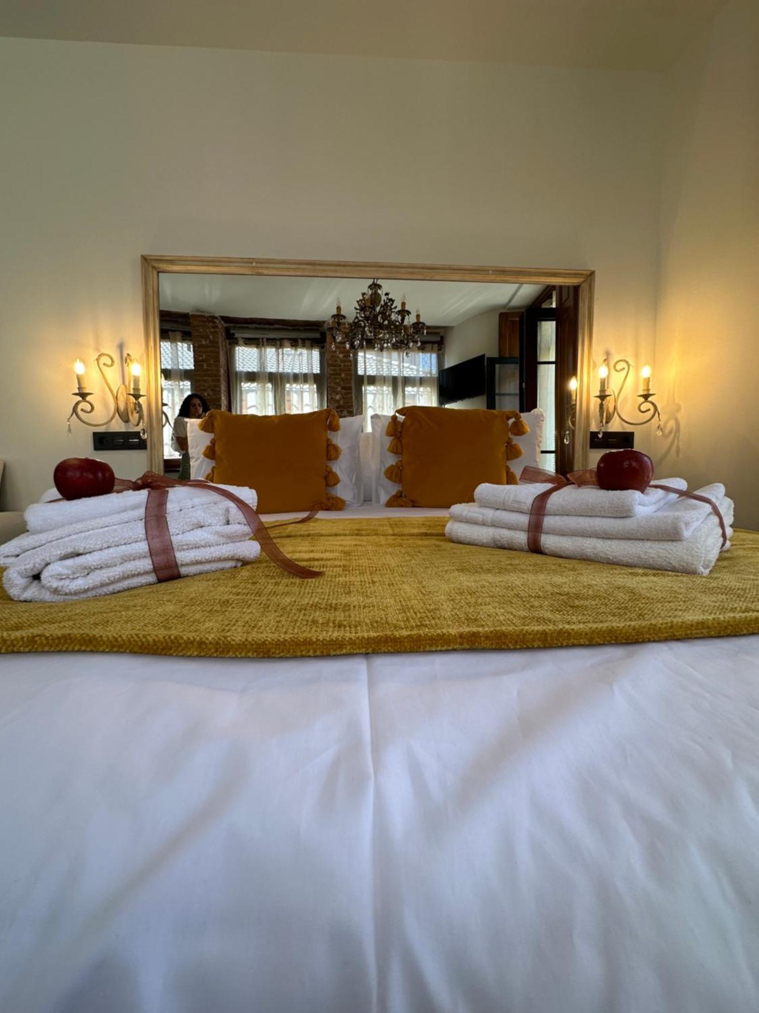 Claren'S Boutique Rooms Кангас-дель-Нарсеа Экстерьер фото